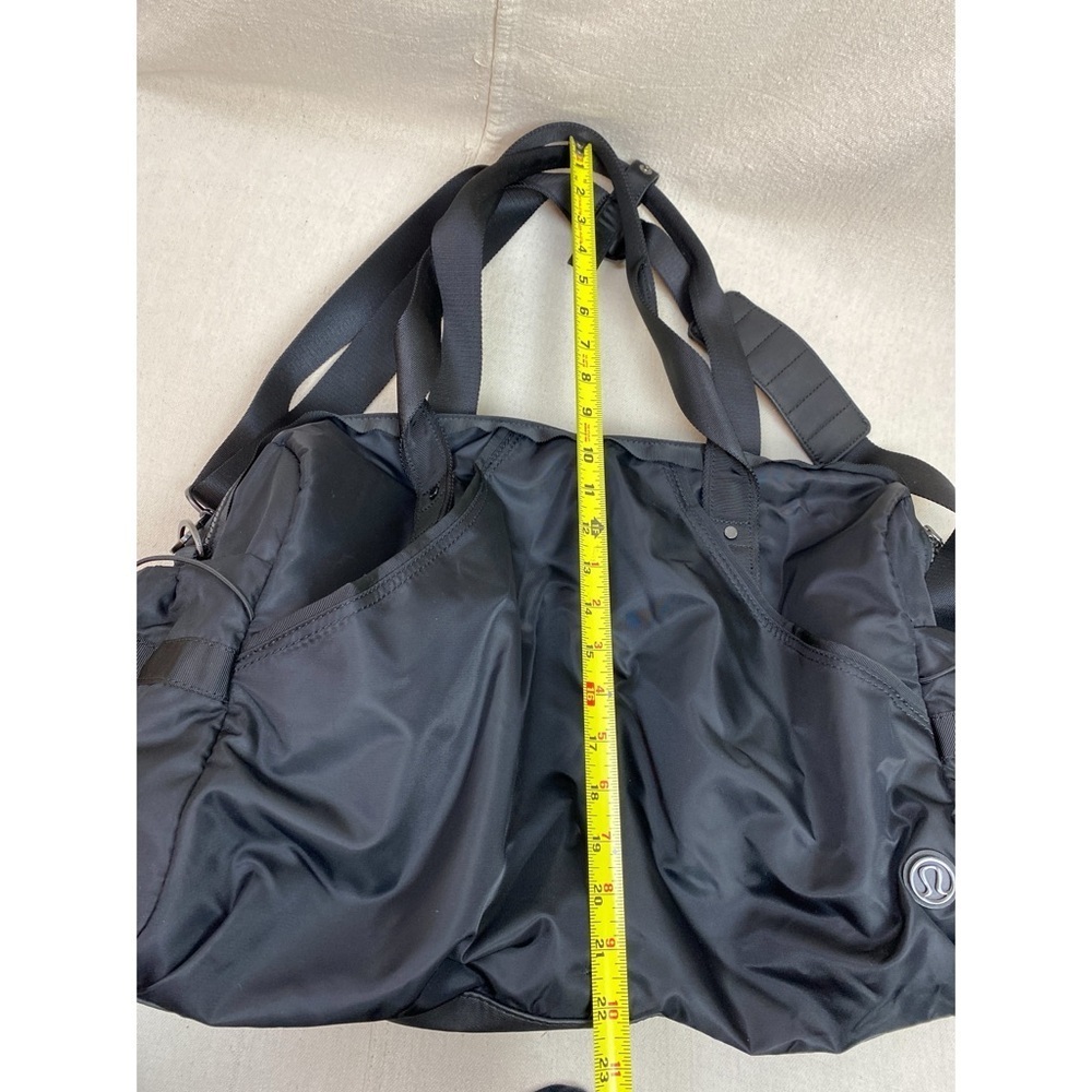 Lululemon Extra Mile Duffle Black - Picture 14 of 16